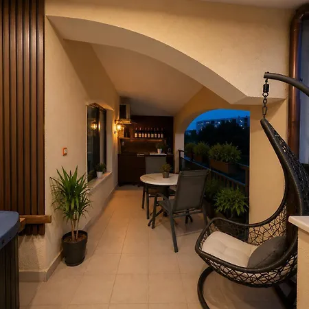 Sky Penthouse & Jacuzzi Apartament