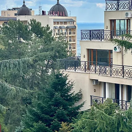 Sky Penthouse & Jacuzzi Apartament *